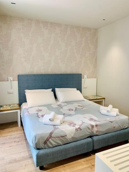Alex Charme Central Apartments - Corso Umberto 타오르미나 외부 사진