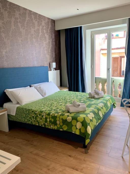 Alex Charme Central Apartments - Corso Umberto 타오르미나 외부 사진